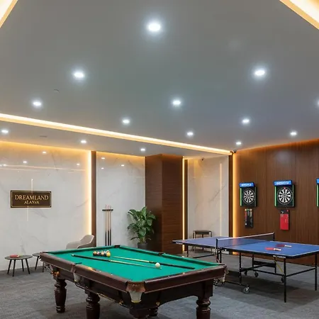 Dreamland & מלון דירות אלאניה